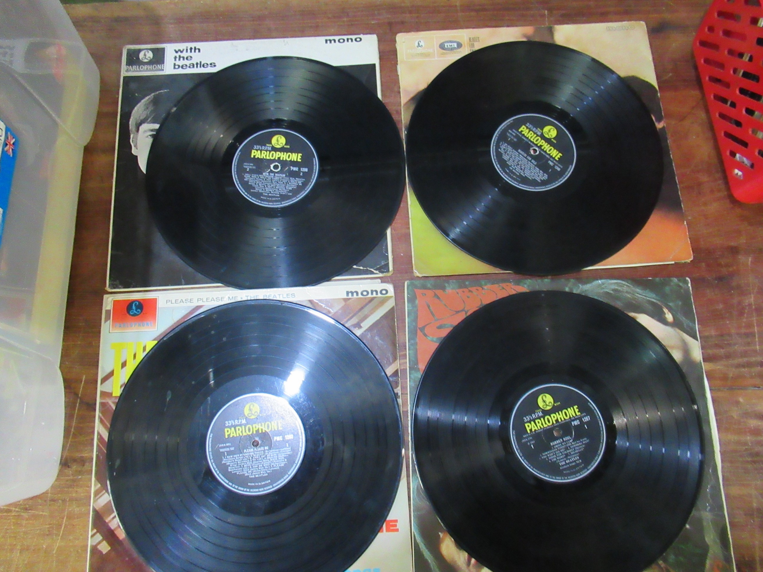 Box of vinyl LP records 33rpm to include: John Lennon 'Imagine', Simon and Garfunkel 'Bridge Over - Image 3 of 7