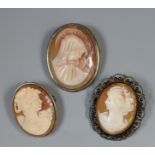 Group of 3 similar portrait cameo brooches. (3) (B.P. 21% + VAT)