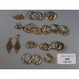 Collection of assorted gold earrings, various. 16g approx. (B.P. 21% + VAT)