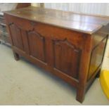 18th century Welsh oak coffer or linen chest with ogee arched raised and fielded panels. 150cm wide.
