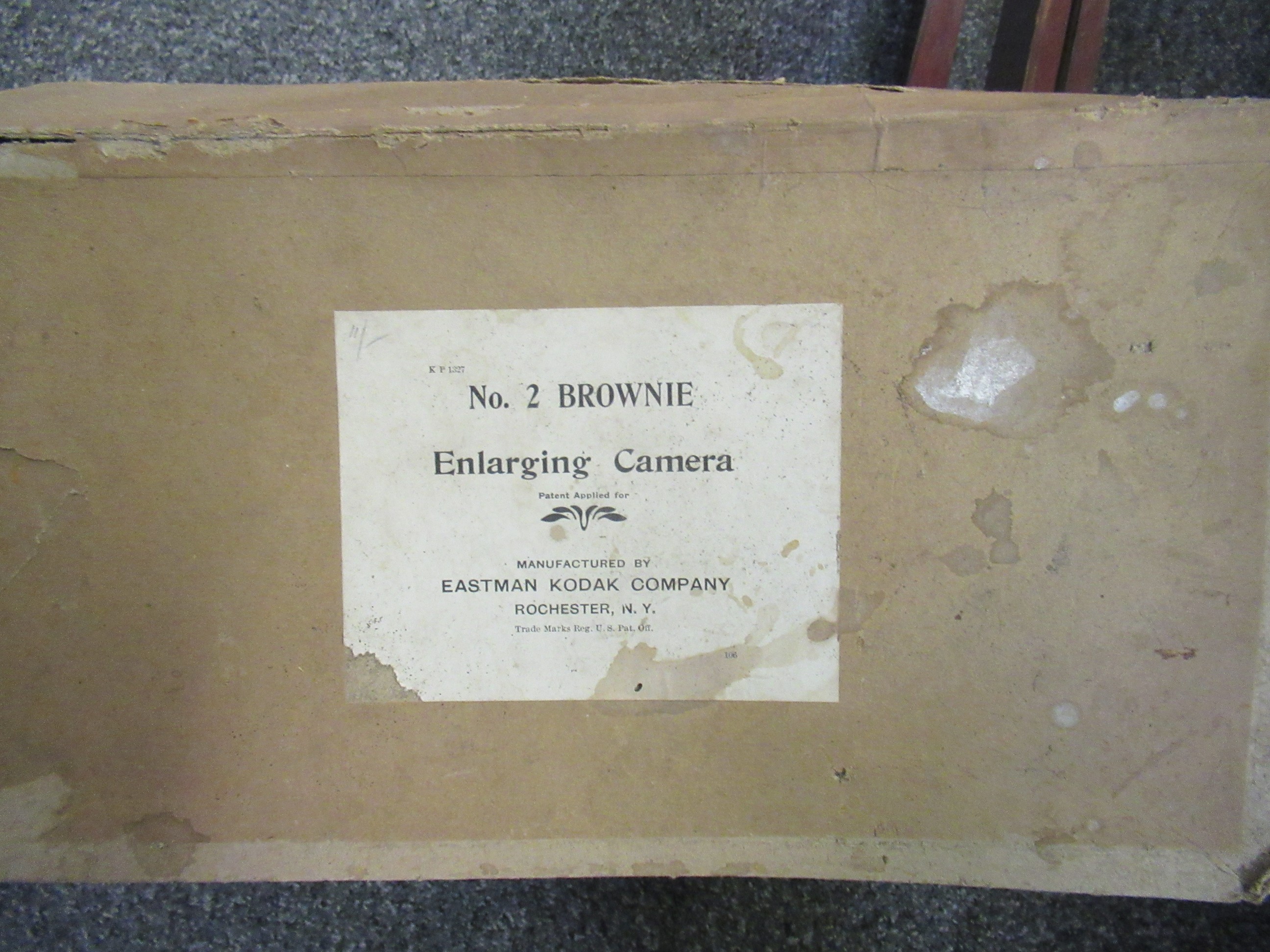 Vintage leather bound trunk, together with vintage camera slides etc (B.P. 21% + VAT) - Image 3 of 14