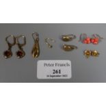 Various gold and other hoop earrings. (B.P. 21% + VAT)