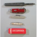 Collection of vintage pen knives to include: original 'Swiss Army' knife in its original box, a