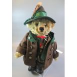 Modern Steiff teddy bear, 'Hunter', in original box with COA. (B.P. 21% + VAT)