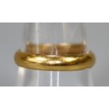 22ct gold wedding ring. Ring size O. Approx weight 3.6 grams. (B.P. 21% + VAT)