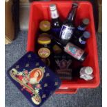 Box of assorted commemorative and other items: 5 bottles of Silver Jubilee ale, one of Harvey's
