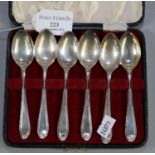 Set of six silver Viner's of Sheffield teaspoons in original case. 2.7 troy ozs. (B.P. 21% + VAT)