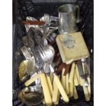 Box of metalware, mostly cutlery to include: various loose plated cutlery: teaspoons, forks,