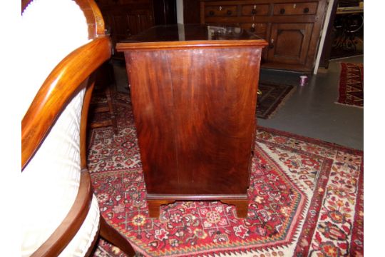 George III mahogany knee hole desk, of small proportions, the moulded top above a long cock beaded - Image 9 of 9