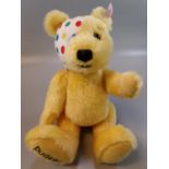 Modern Steiff Christmas Teddy Bear in original box. (B.P. 21% + VAT)