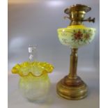 Early 20th Century double oil burner lamp, having yellow and clear etched, frosted glass, frilled