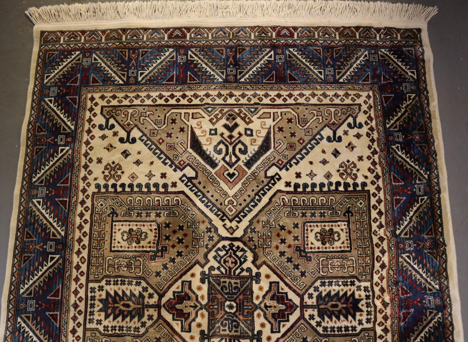 Small middle eastern design cream and blue ground carpet, having geometric floral and foliate - Image 3 of 4