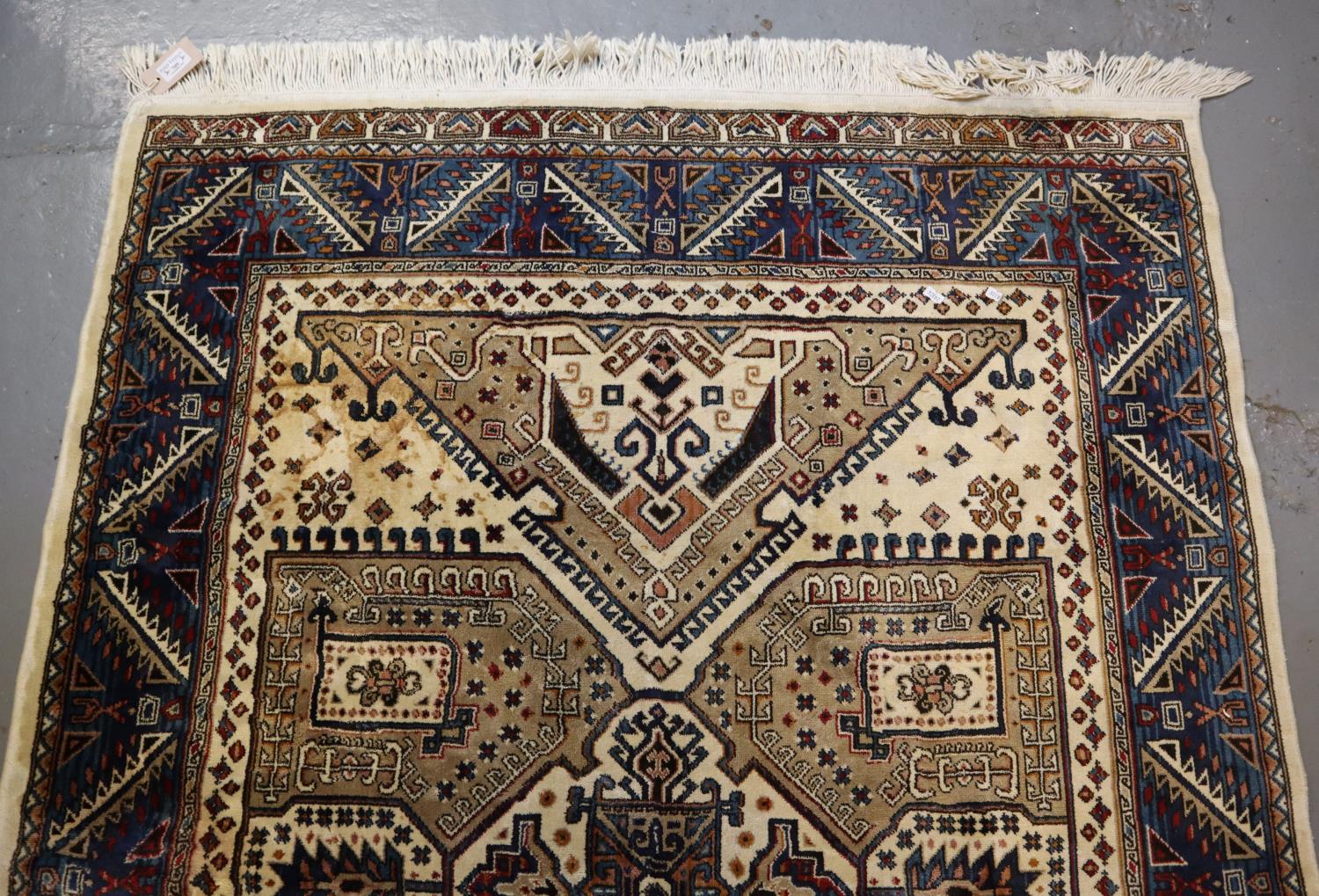 Small middle eastern design cream and blue ground carpet, having geometric floral and foliate - Image 2 of 4