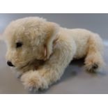 Modern Steiff golden retriever, 'Puppy 35 Alpaca'. (B.P. 21% + VAT)