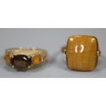 Two 9ct gold stone set dress rings. 7g approx. Size O. (B.P. 21% + VAT)