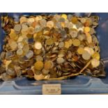 Plastic box with a large collection of foreign coinage. (B.P. 21% + VAT)