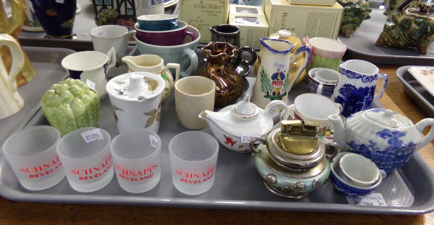 Tray of assorted items: Royal Doulton ‘Vanity Fair’ espresso cup, Royal Worcester ‘Evesham’