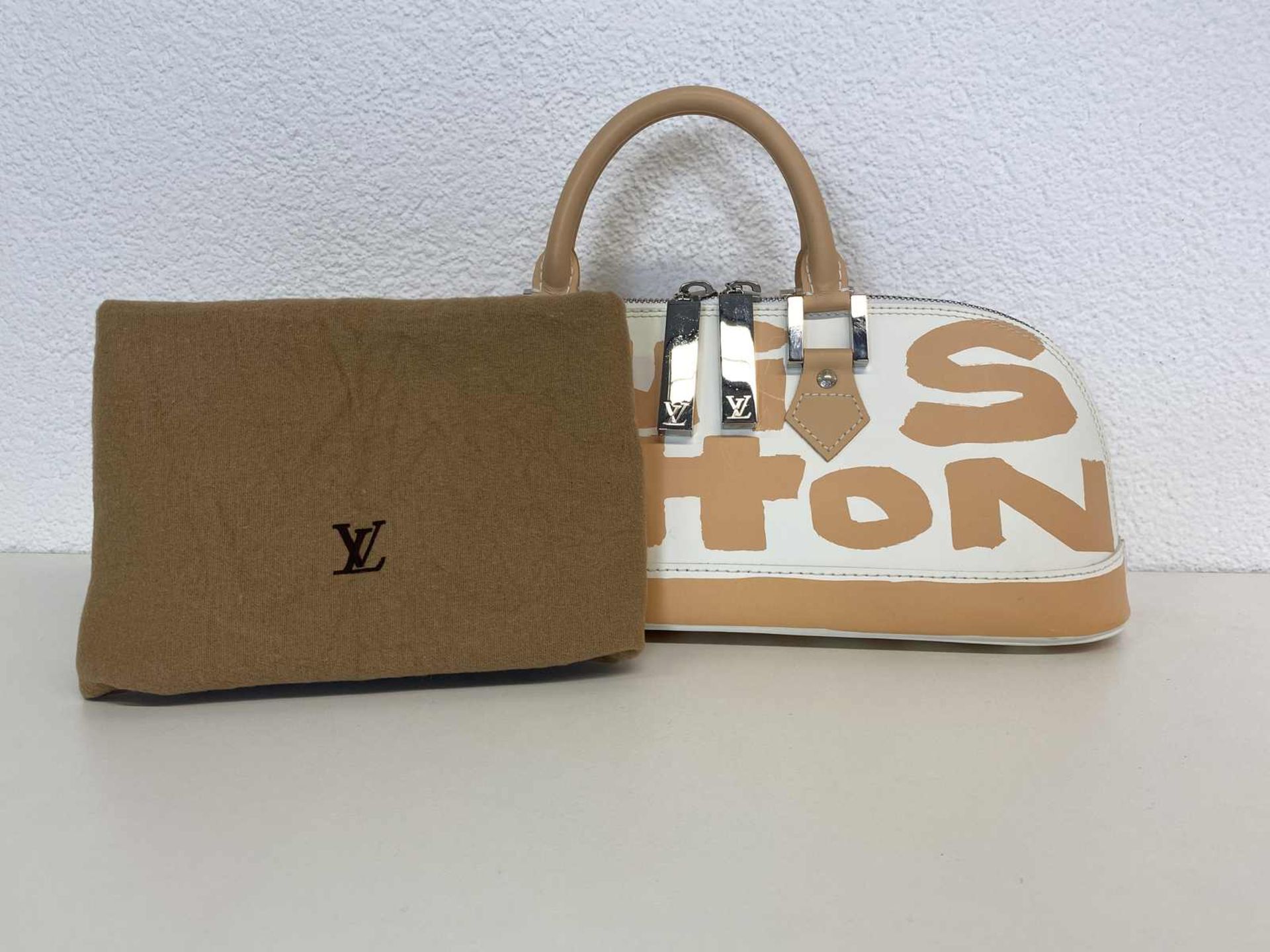 (*) LOUIS VUITTON Handtasche "GRAFFITI" Alma, limitierte Statementtasche von Louis Vuitton, - Bild 2 aus 6