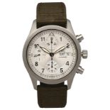 IWC Herrenarmbanduhr Sportlicher Fliegerchronograph Speedfire in Stahl. Uhrwerk Automatik mit Tag/