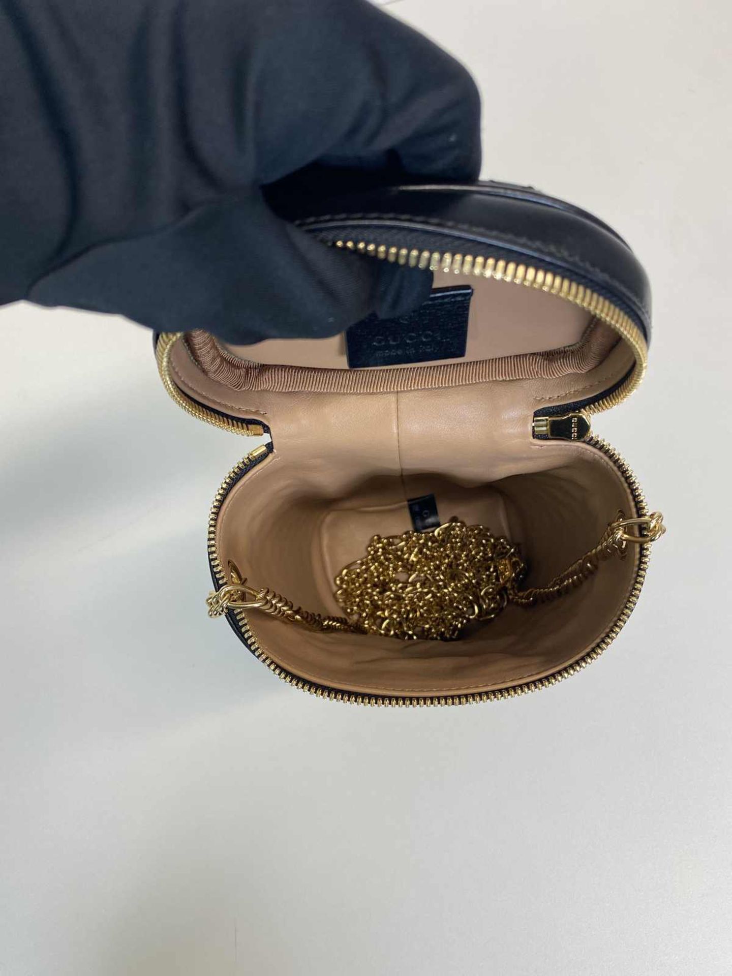 (*) GUCCI Umhänge oder Gürteltasche Trapuntata Belt Bag in schwarzem Kalbsleder mit typischer - Image 5 of 6