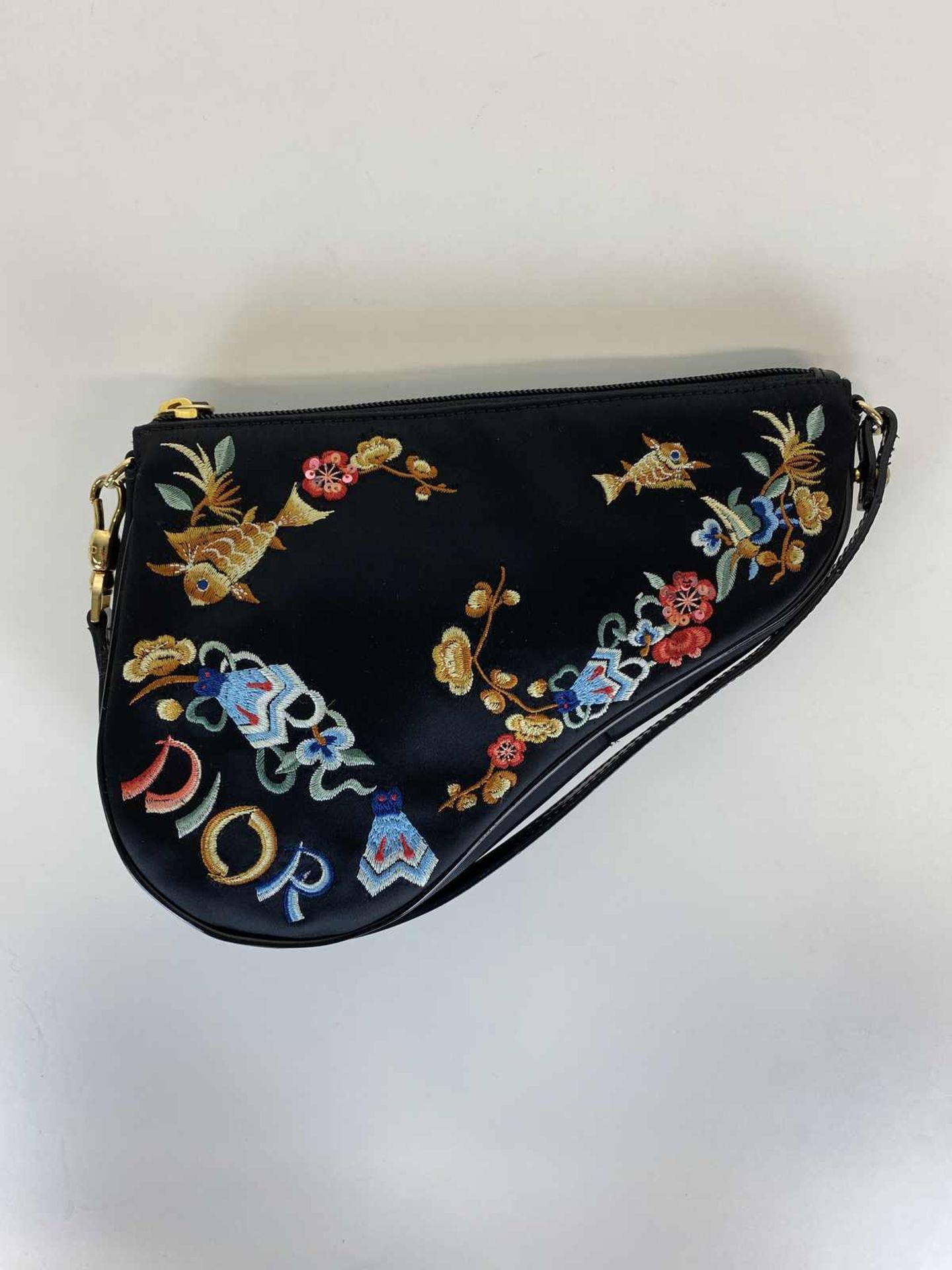 (*) DIOR Saddle Bag Mini Saddle Bag (Limited Edition) aus Satin (Textil) schwarz mit bunten - Bild 2 aus 3