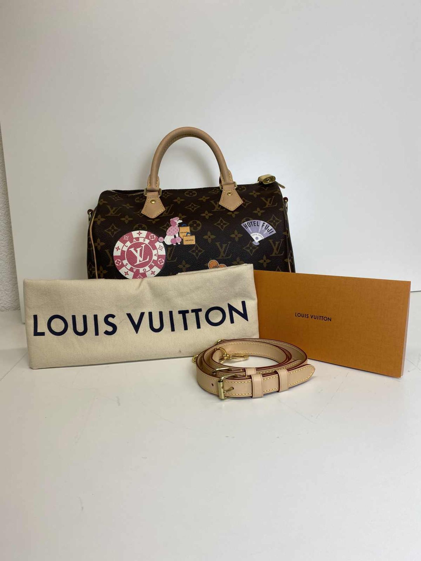 (*) LOUIS VUITTON Handtasche Speedy Bandoulière 30 "My LV World Tour" Jedes Merkmal dieser Speedy - Image 2 of 6