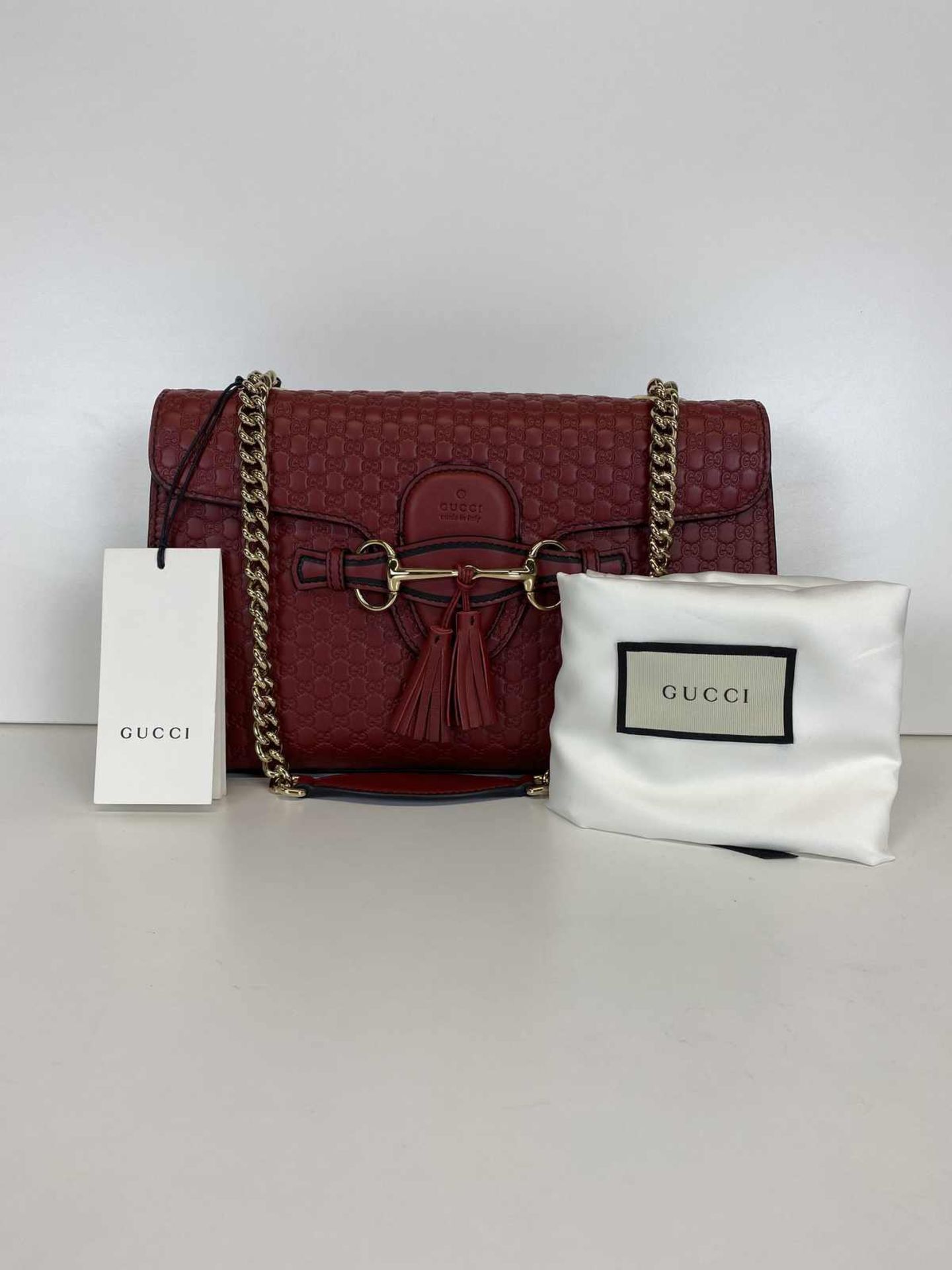 (*) GUCCI Schultertasche Emily, eine wunderschöne, absolut neuwertige Handtasche in rotem Leder - Bild 2 aus 6