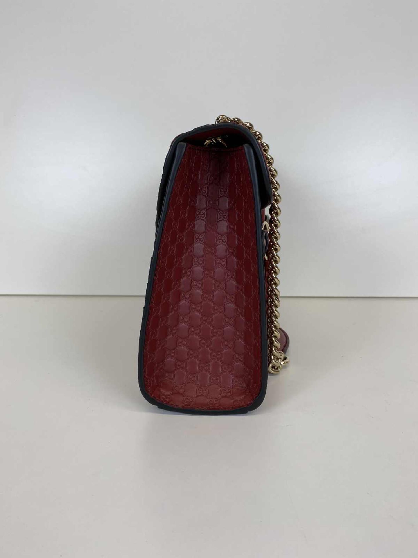 (*) GUCCI Schultertasche Emily, eine wunderschöne, absolut neuwertige Handtasche in rotem Leder - Bild 4 aus 6