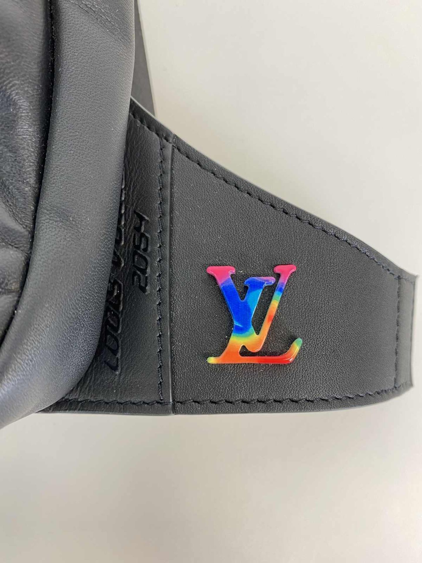 LOUIS VUITTON Slingbag Aus der Kollektion 2054, kreiert von Virgil Abloh, praktischer Herren - Bild 3 aus 4