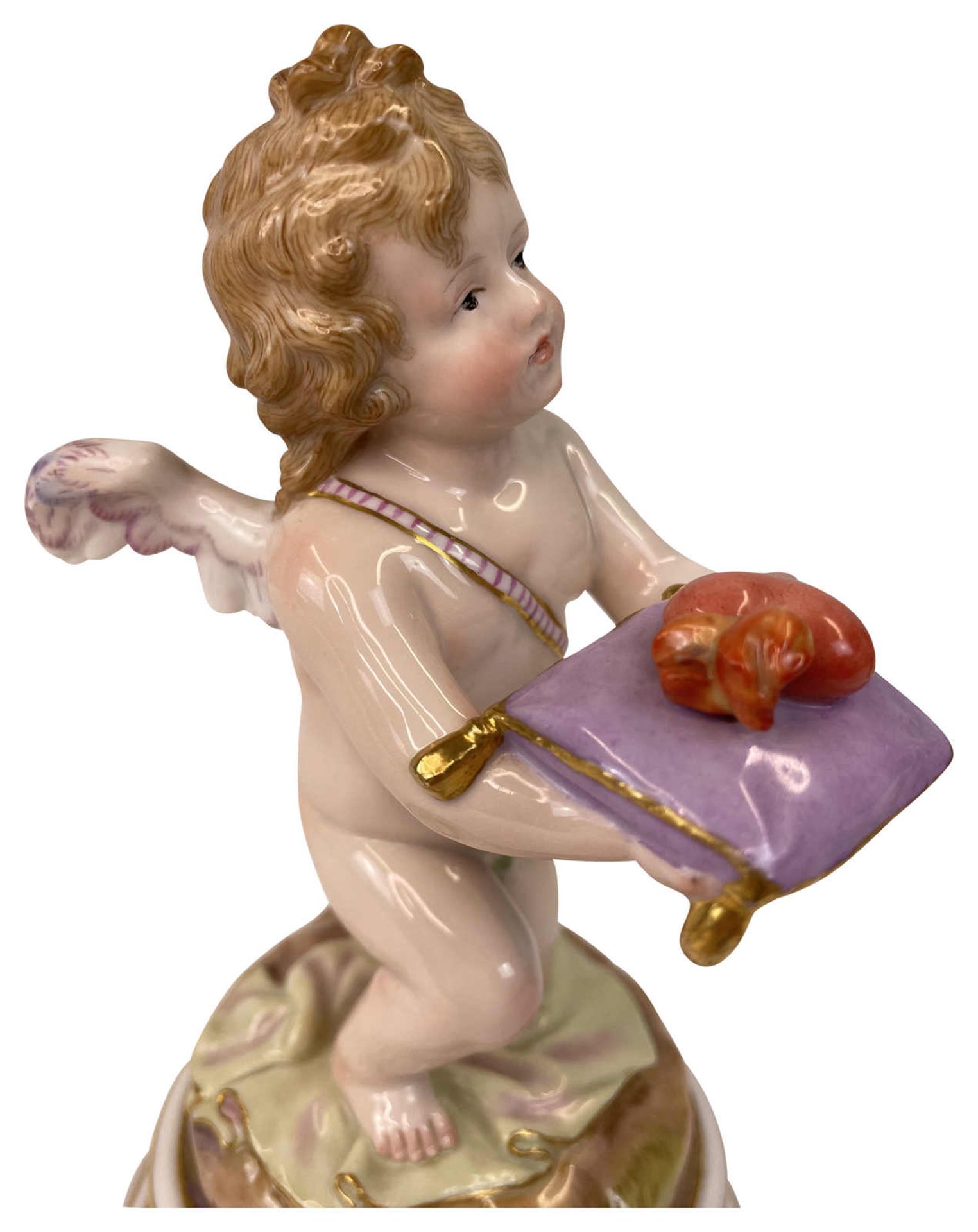 Gruppe aus 2 Figuren, Meissen, um 1880, 1. Wahl, Entwurf Heinrich Schwabe. - Putto Amor, ein Herz - Bild 2 aus 6