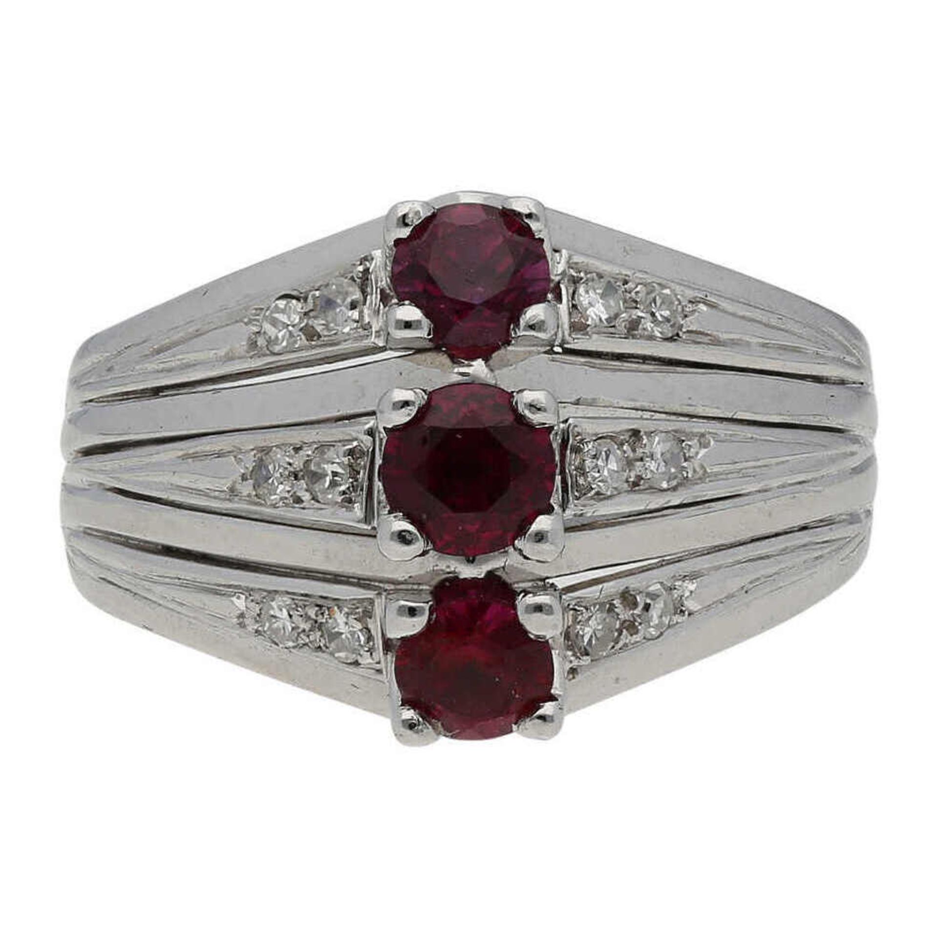 Rubin-Diamant-Ring Edles Design in Weissgold 18K mit 3 Rubinen von zus. ca. 0,5 ct und 12 Achtkant-