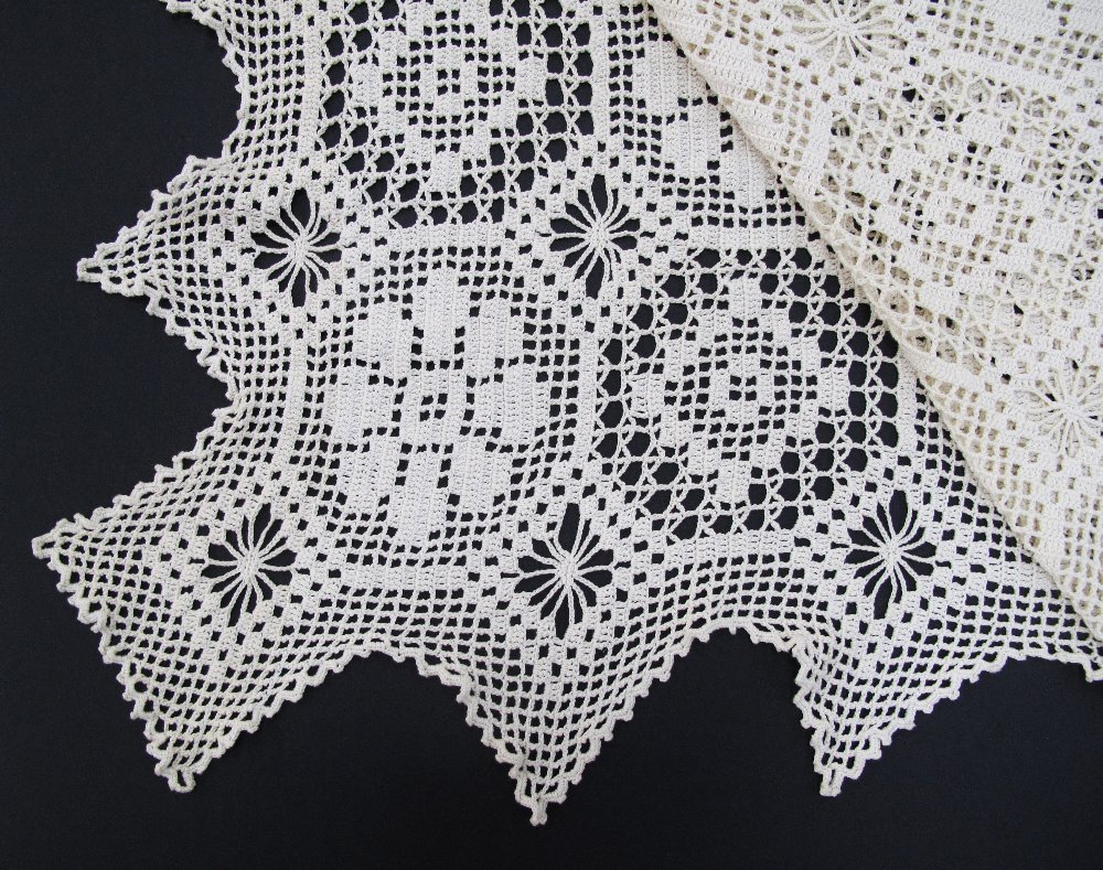 Cypriot tablecloth hand crocheted in white linen - Bild 2 aus 2