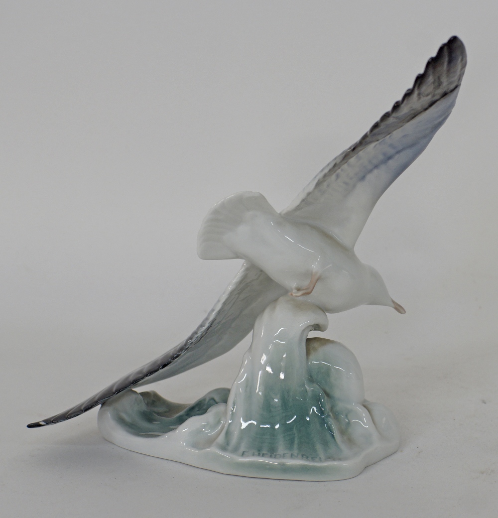 A Rosenthal porcelain figurine of a seagull - Image 2 of 9
