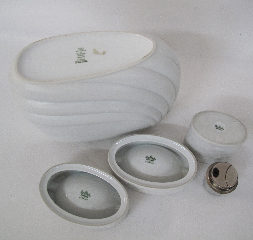 A collection of vintage Rosenthal white bisque porcelain ornaments - Image 4 of 6