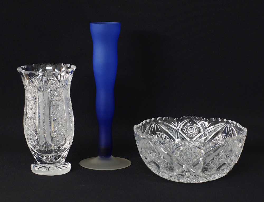 A collection of glassware comprising of a blue frosted “satinato” Murano glass