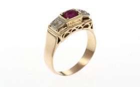 Ring 585/- 4.56 gr. Gelbgold mit Diamanten Altschliff K/si 0.10 ct und Rubin ca. 0.25 ct Ringgroesse