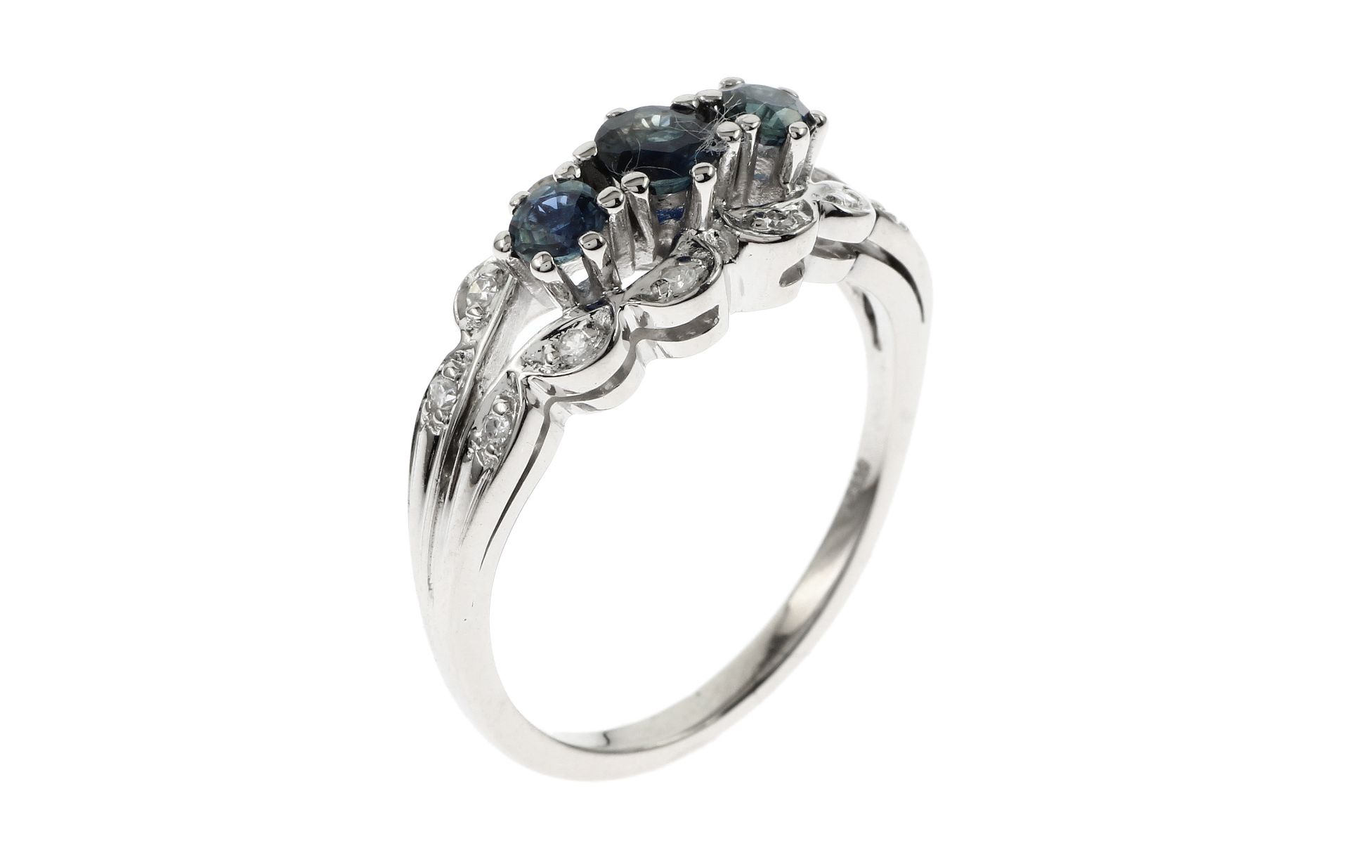 Ring 585/- Weissgold mit Diamanten 0.08 ct G/si  und Saphiren 0.45 ct 3.53 gr. Ringgroesse 53