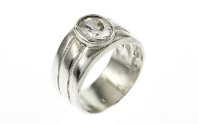 Ring 7.15g 925/- Silber mit Zirkonia. Ringgroesse 61