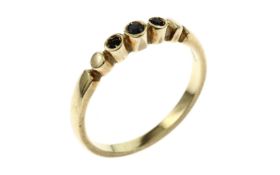 Ring 2.51g 585/- Gelbgold mit Saphiren. Ringgroesse ca. 55