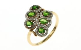 Ring 4.58g 585/- Gelbgold mit 12 Diamanten ca. 0.12 ct. LB/pi und Tsavorithen. Ringgroesse ca. 58