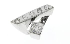 Ring 15.47g 585/- Weissgold mit 1 Diamant 1.10 ct. G/pi und 5 Diamanten zus. ca. 0.75 ct. G/pi. Ring