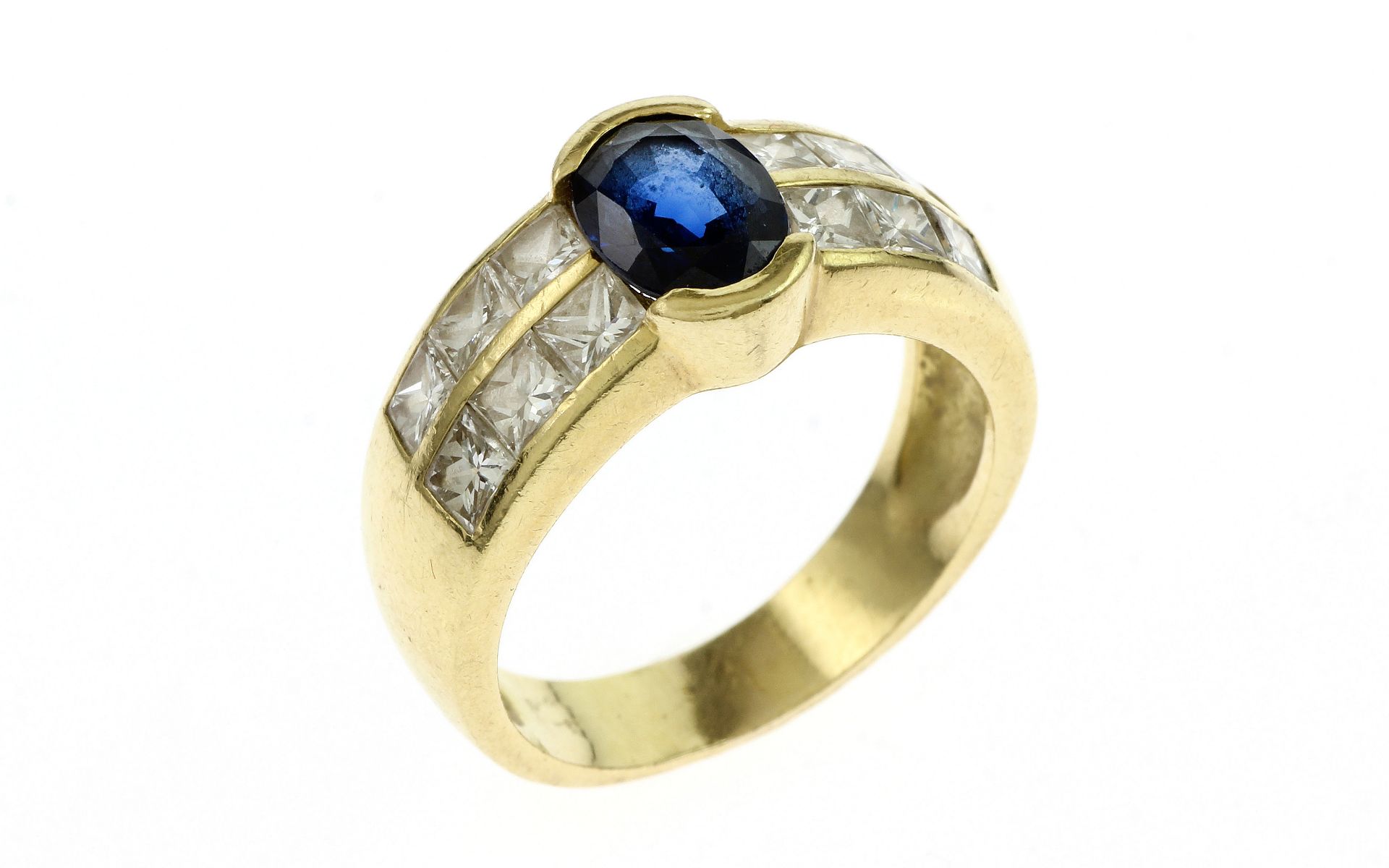 Ring 8.02g 750/- Gelbgold mit 12 Diamanten zus. ca. 0.96 ct. F/vvs-vs. Ringgroesse ca. 56