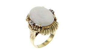 Ring 12.71g 585/- Gelbgold mit 4 Diamanten zus. ca. 0.10 ct. und Opal