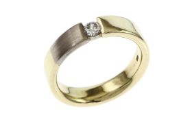 Ring 7.26g 585/- Gelbgold und Weissgold mit Diamant ca. 0.18 ct. G/si1. Ringgroesse ca. 55