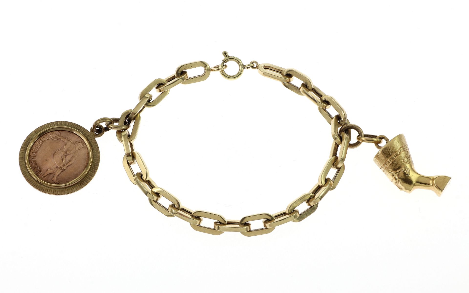 Bettelarmband mit 2 Anhaengern 17.47g 585/- Gelbgold. Laenge ca. 19.50 cm