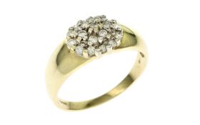 Ring 4.38g 585/- Gelbgold und Weissgold mit 18 Diamanten zus. ca. 0.90 ct.. 1 Diamant fehlt. Ringgro