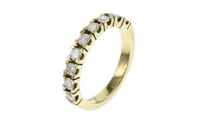 Ring 3.91g 585/- Gelbgold mit 9 Diamanten zus. ca. 0.81.. Ringgroesse ca. 53