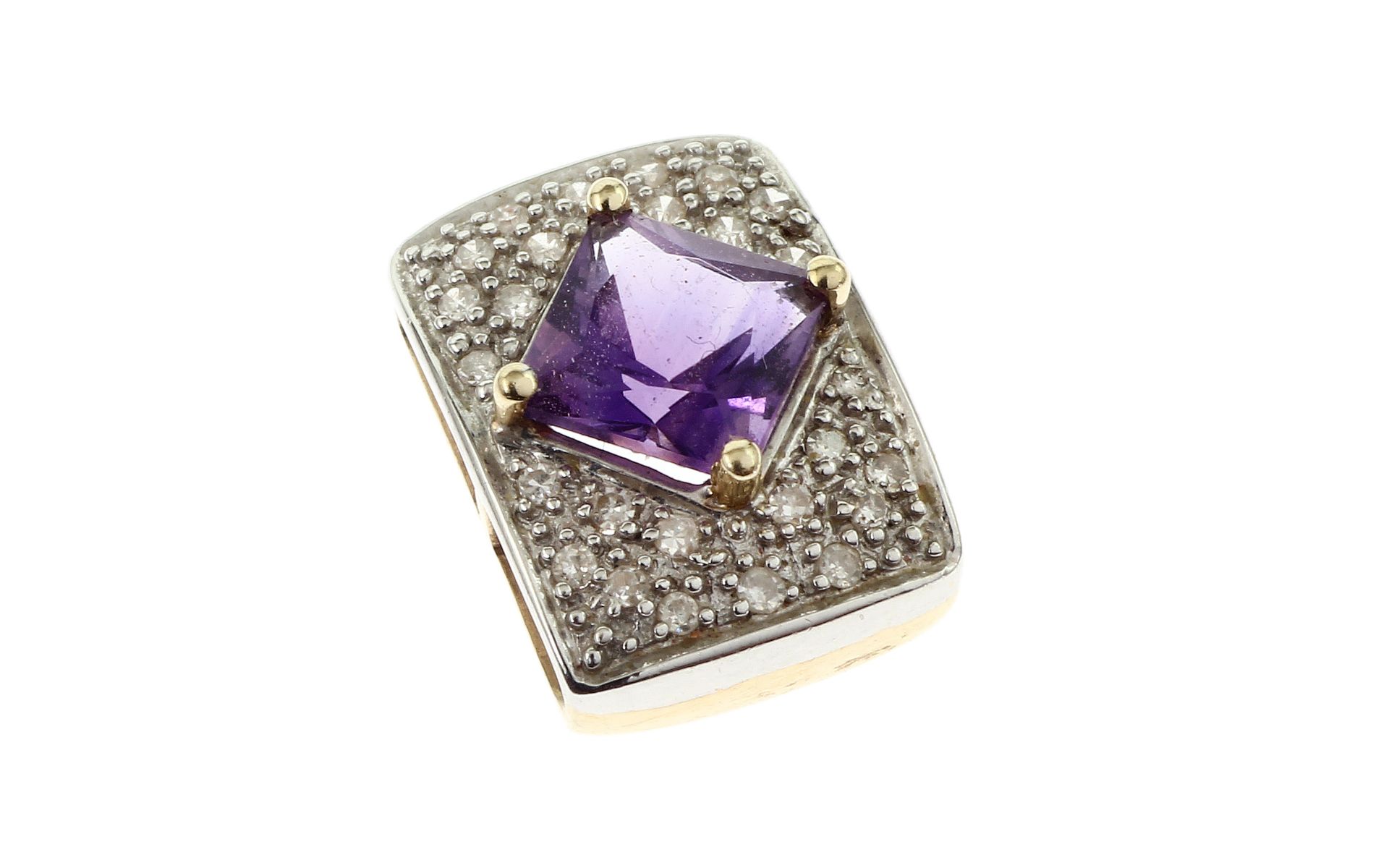 Anhaenger 1.89g 585/- Gelbgold und Weissgold mit 26 Diamanten zus. ca. 0.26 ct. und Amethyst