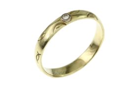 Ring 2.19g 585/- Gelbgold mit Diamant ca. 0.02 ct.. Ringgroesse ca. 55