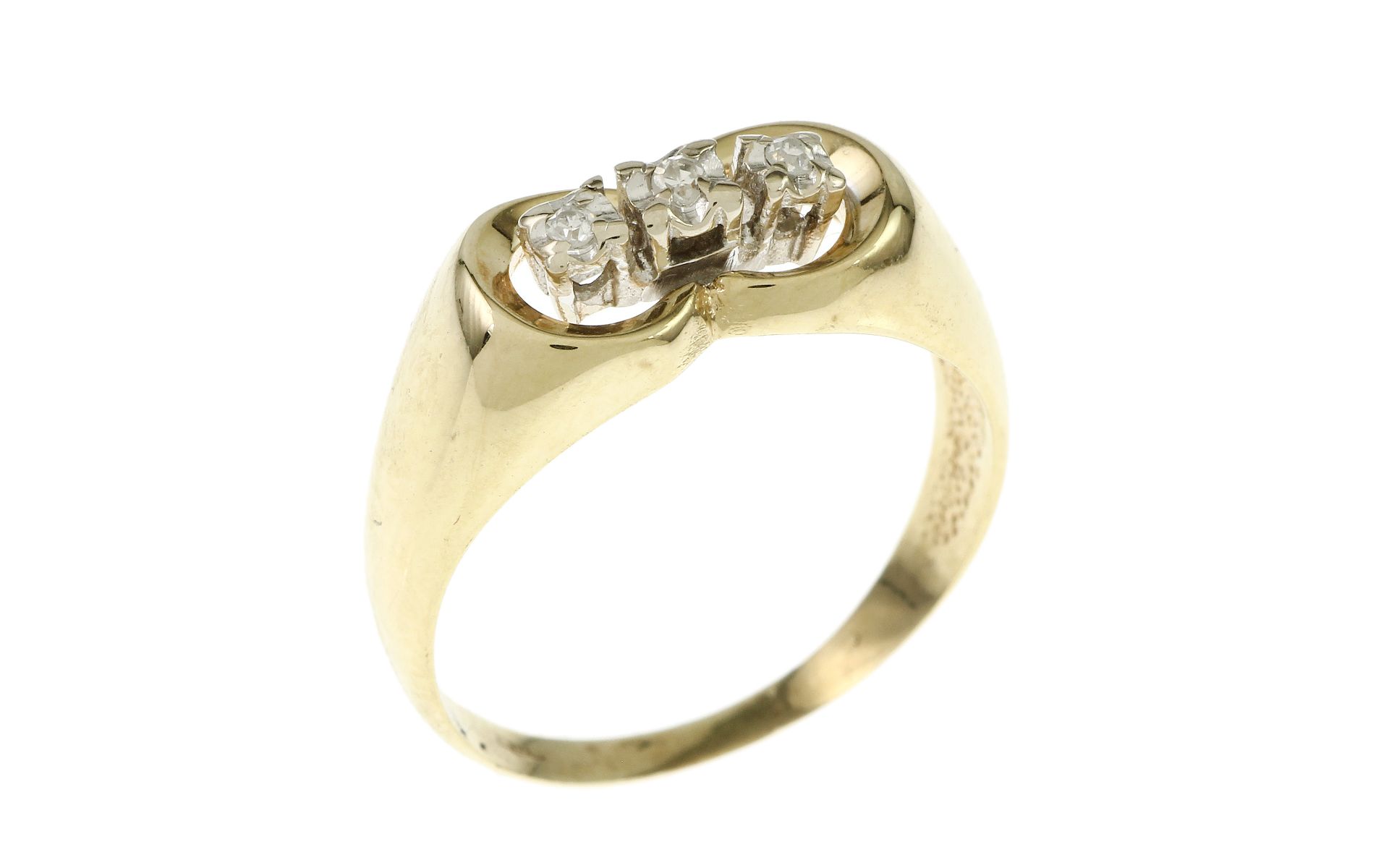 Ring 2.84g 585/- Gelbgold mit 3 Diamanten zus. ca. 0.09 ct.. Ringgroesse ca. 51